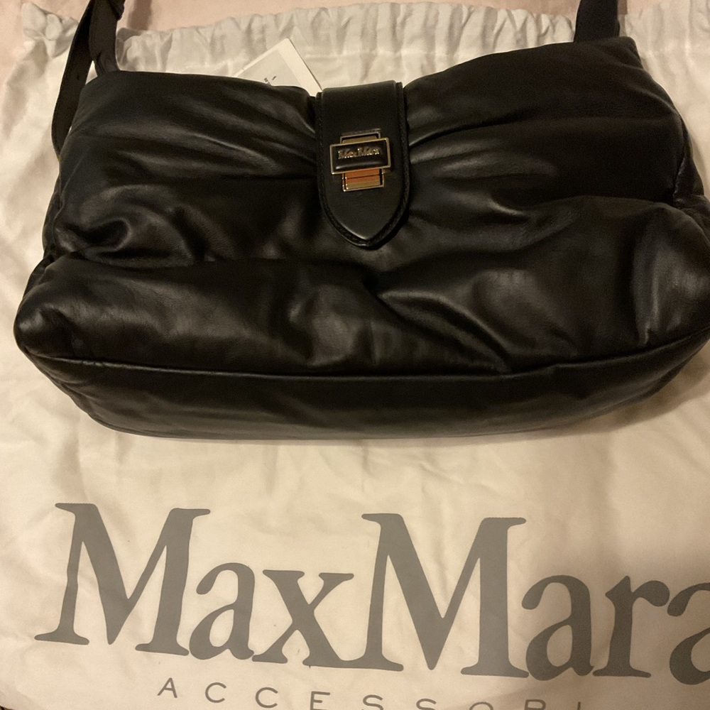 Max Mara Black Nappa Lamb Leather Clutch with removable strap. Camelux interior.